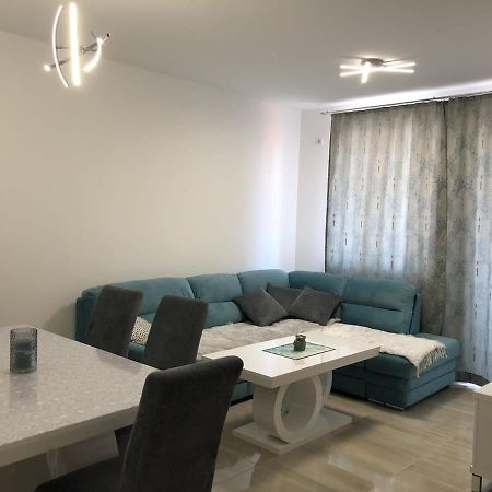 Apartman Sims Bijeljina Kültér fotó